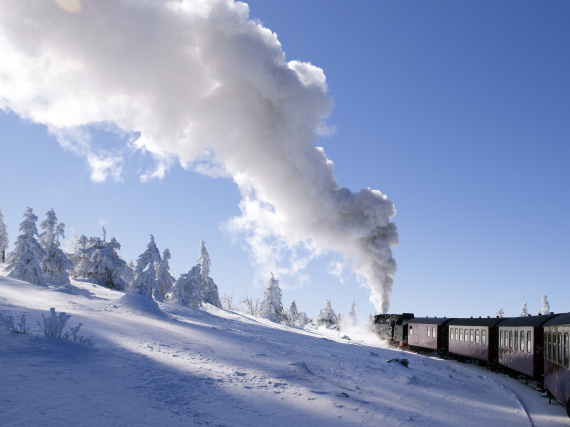 Harz narrow gauge railway in a winter landscape on Mt Brocken, Harz mountain range, Saxony-Anhalt, Germany, Europe
