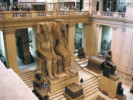 برجراف عن المتحف المصري بالانجليزي